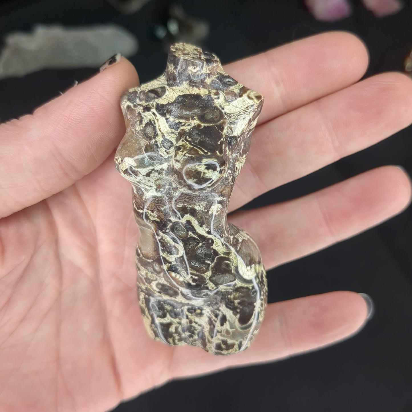 Money Agate Female Carving