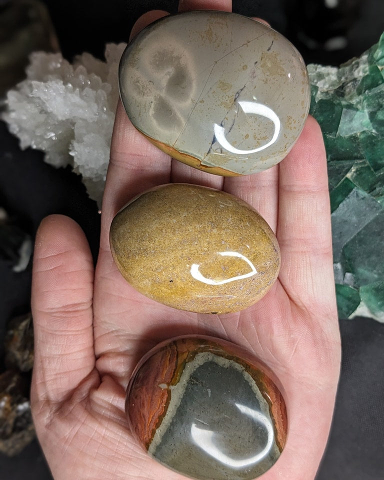 Polymorphic Jasper Palm Stones