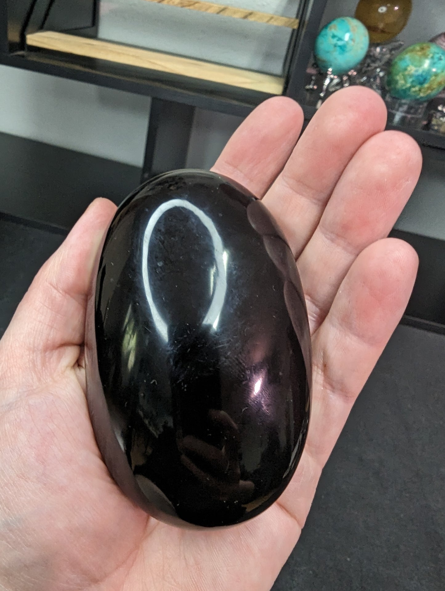 Obsidian Palm Stone